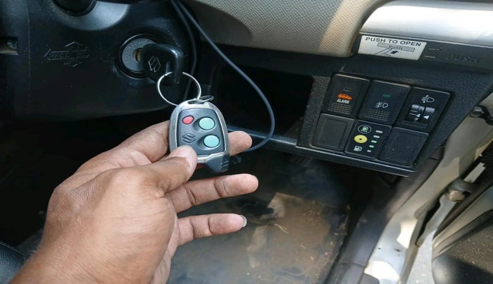 2013 Maruti Wagon R 1.0 LXI CNG, CNG, Manual, 1,34,773 km, interior