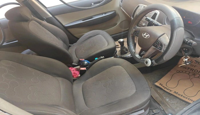 2011 Hyundai i20 ASTA 1.2, Petrol, Manual, 1,08,455 km, interior