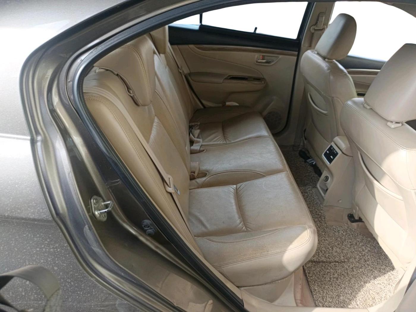 2018 Maruti Ciaz ALPHA  AT 1.5 SHVS PETROL, Petrol, Automatic, 97,037 km, interior