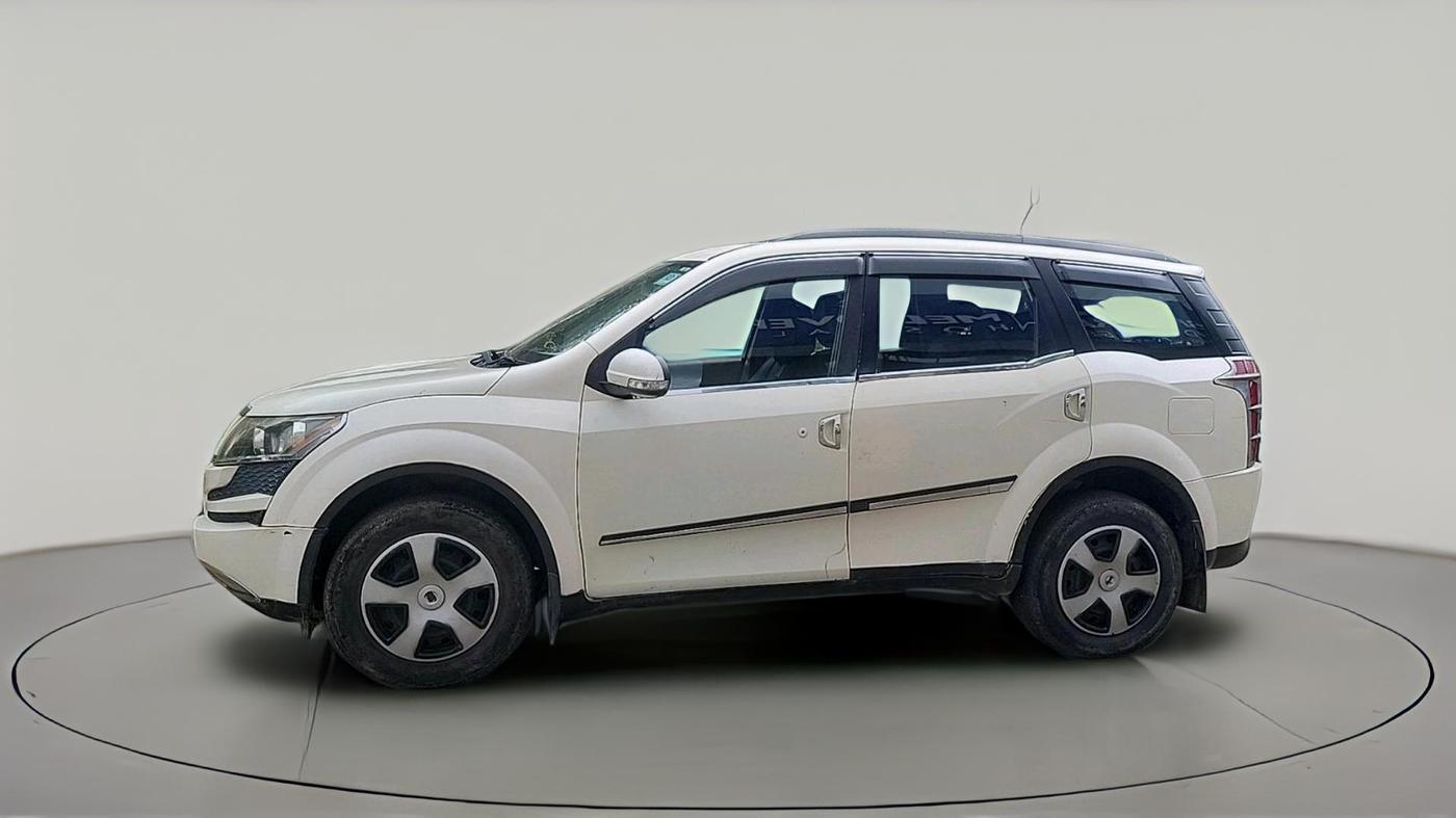 2014 Mahindra XUV500 W6, Diesel, Manual, 1,01,849 km, exterior