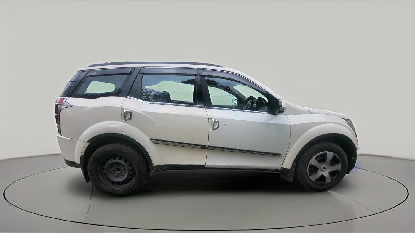 2014 Mahindra XUV500 W6, Diesel, Manual, 1,01,849 km, exterior