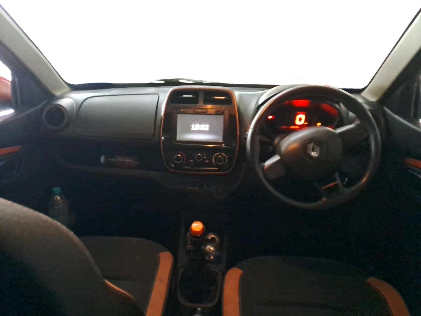 2017 Renault Kwid CLIMBER 1.0, Petrol, Manual, 26,936 km, interior