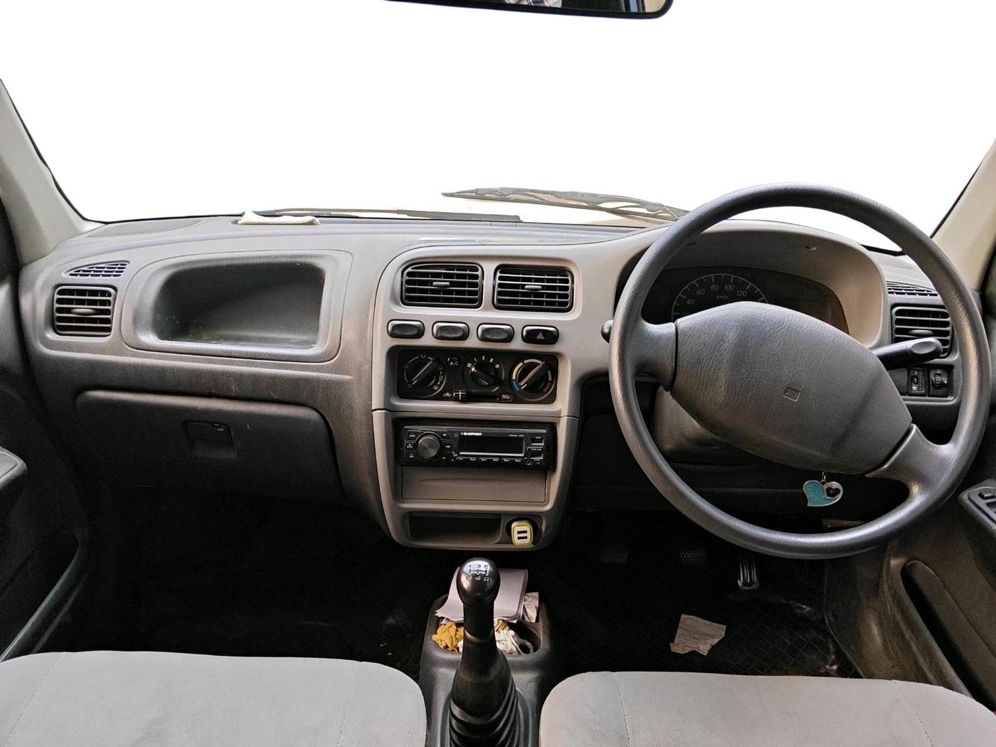2011 Maruti Alto LXI, CNG, Manual, 1,05,449 km, interior