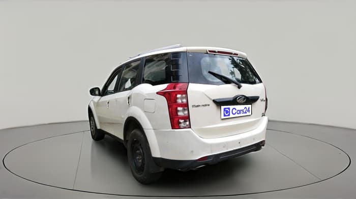 2016 Mahindra XUV500 W6 AT, Diesel, Automatic, 71,728 km, exterior