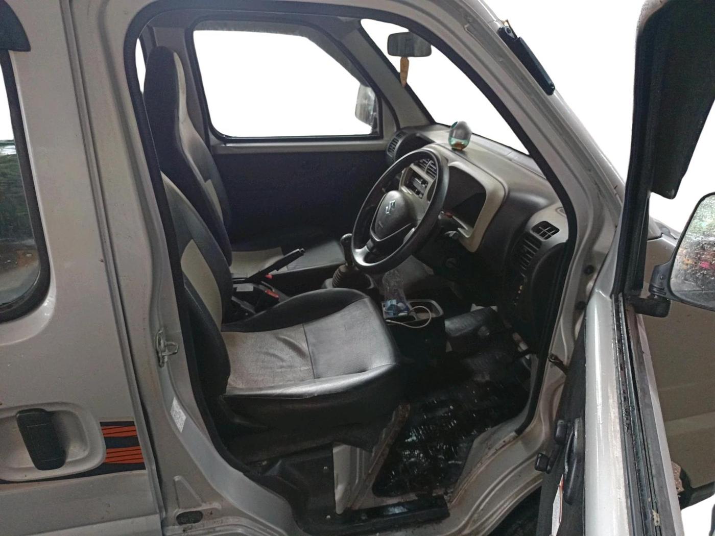 2020 Maruti Eeco 5 STR WITH A/C+HTR CNG, CNG, Manual, 44,790 km, interior