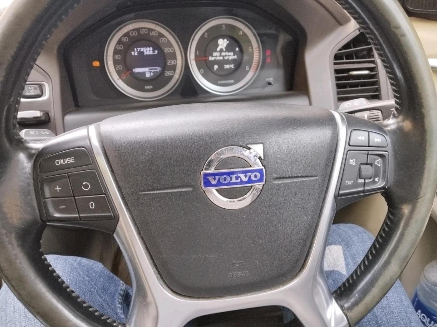 2011 Volvo XC 60 D5 AWD AT, Diesel, Automatic, 1,73,500 km, interior