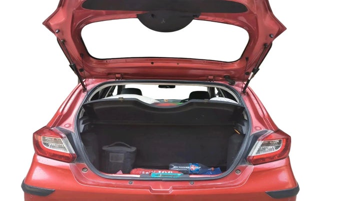 2017 Tata Tiago XZA PETROL, Petrol, Automatic, 67,407 km, exterior