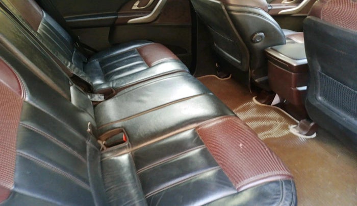 2014 Mahindra XUV500 W8, Diesel, Manual, 1,66,144 km, interior