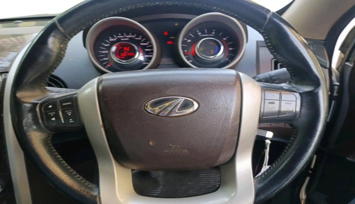 2014 Mahindra XUV500 W8, Diesel, Manual, 1,66,144 km, interior