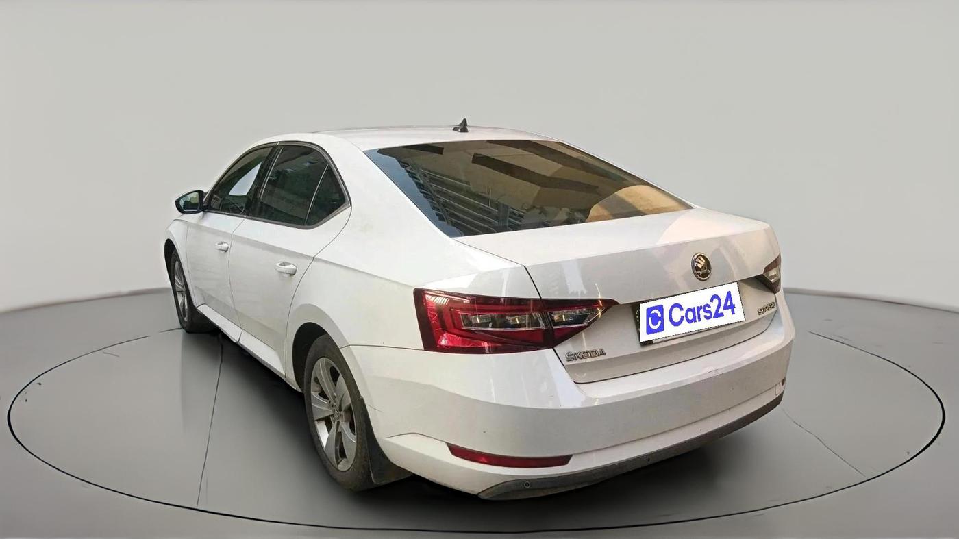 2016 Skoda Superb STYLE 1.8 TSI MT, Petrol, Manual, 99,138 km, exterior