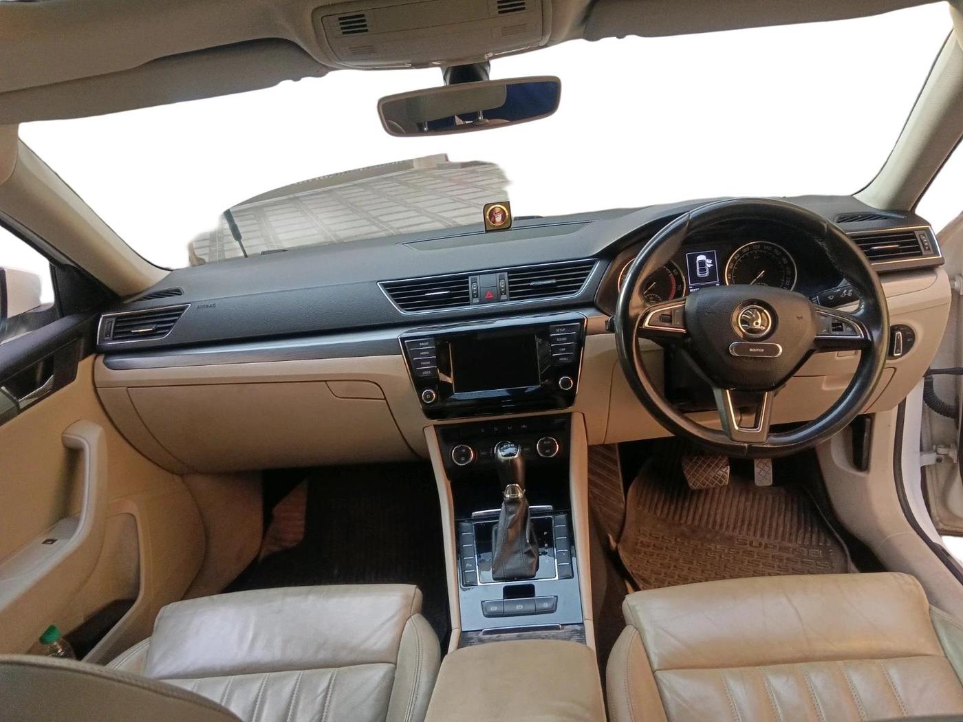 2016 Skoda Superb STYLE 1.8 TSI MT, Petrol, Manual, 99,138 km, interior