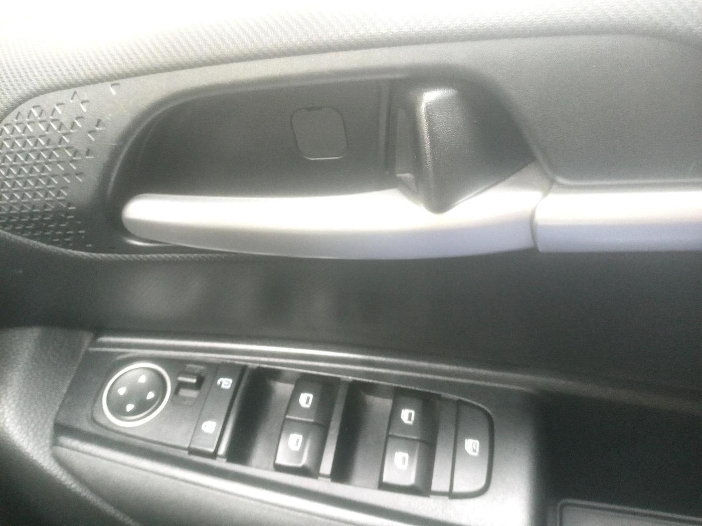 2024 KIA SONET HTK (O) 1.2 Petrol MT, Petrol, Manual, 12,299 km, interior