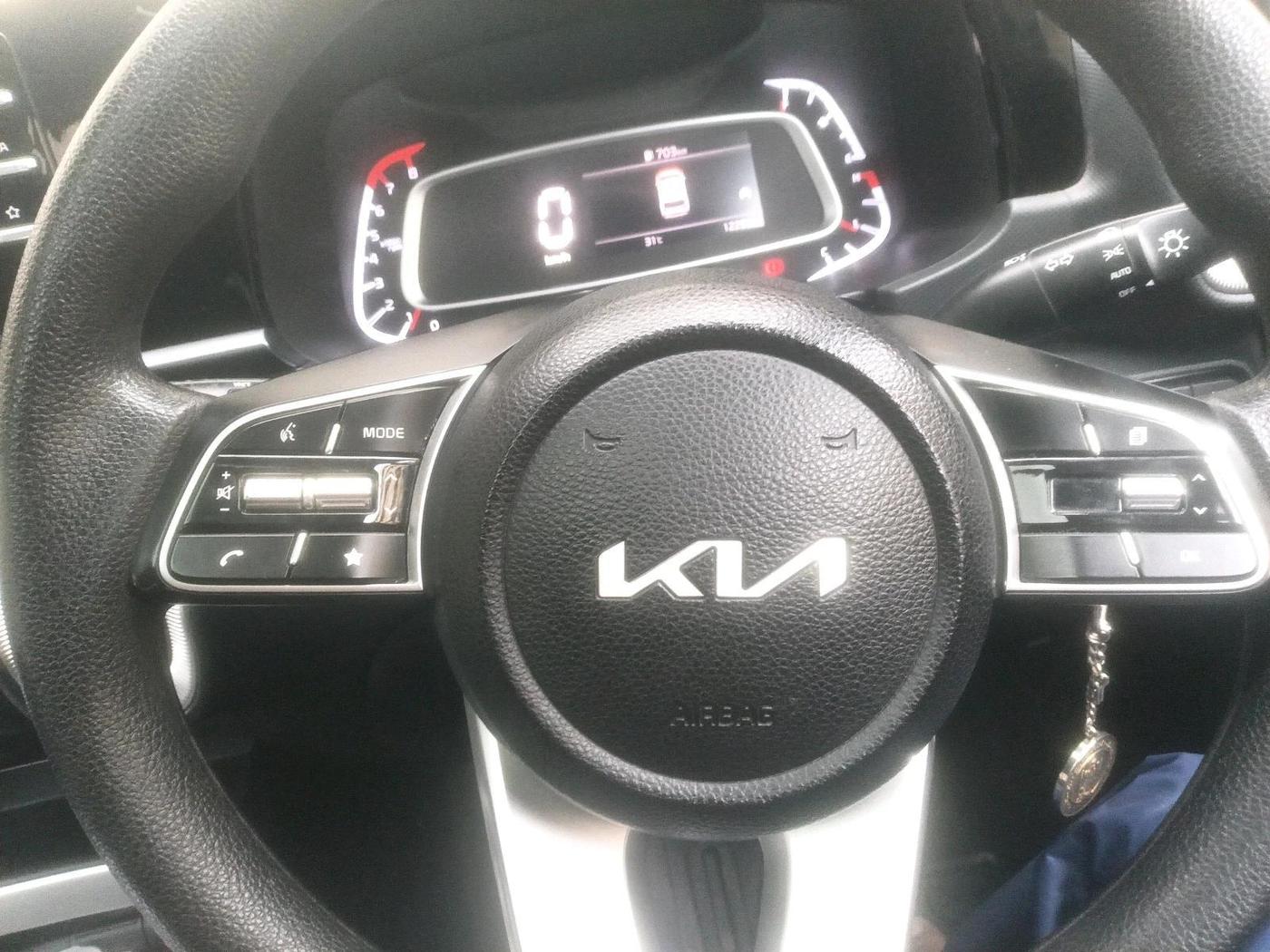 2024 KIA SONET HTK (O) 1.2 Petrol MT, Petrol, Manual, 12,299 km, interior