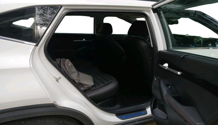 2022 KIA SELTOS GTX PLUS AT 1.5 DIESEL, Diesel, Automatic, 33,828 km, interior