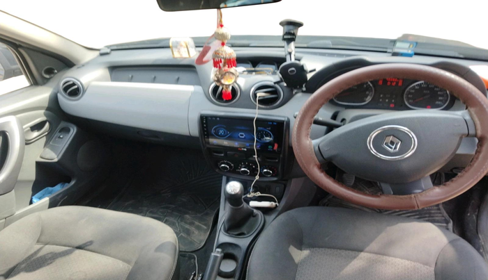 2014 Renault Duster RXE PETROL, Petrol, Manual, 48,882 km, interior