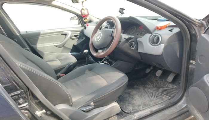 2014 Renault Duster RXE PETROL, Petrol, Manual, 48,882 km, interior