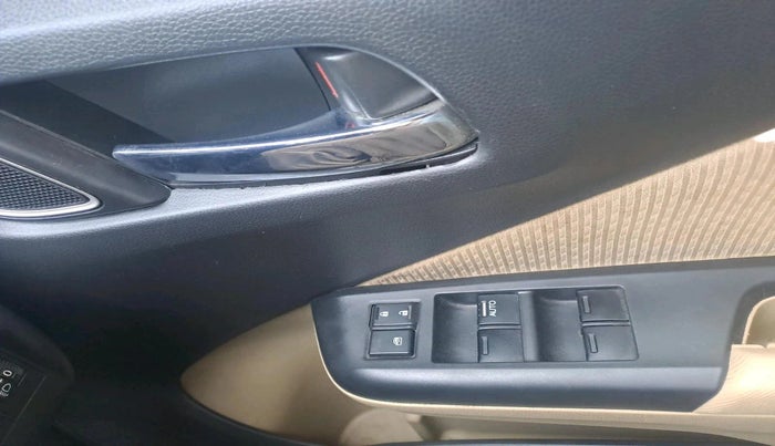 2017 Honda City 1.5L I-DTEC V, Diesel, Manual, 84,260 km, interior