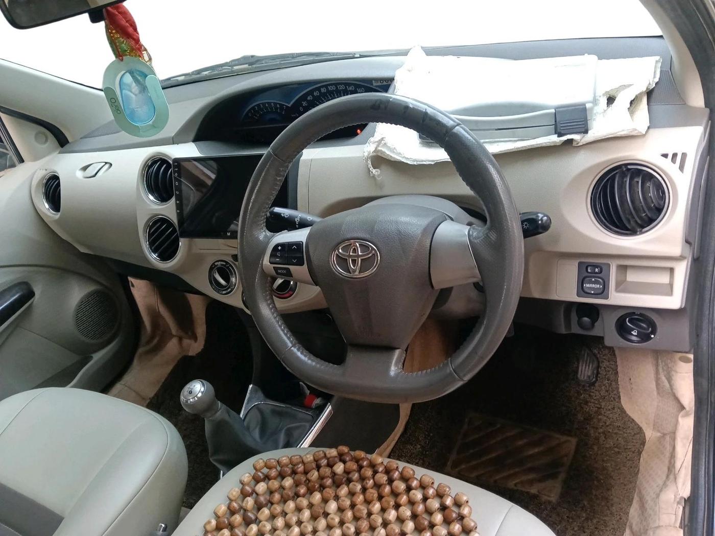 2016 Toyota Etios VX, Petrol, Manual, 47,972 km, interior