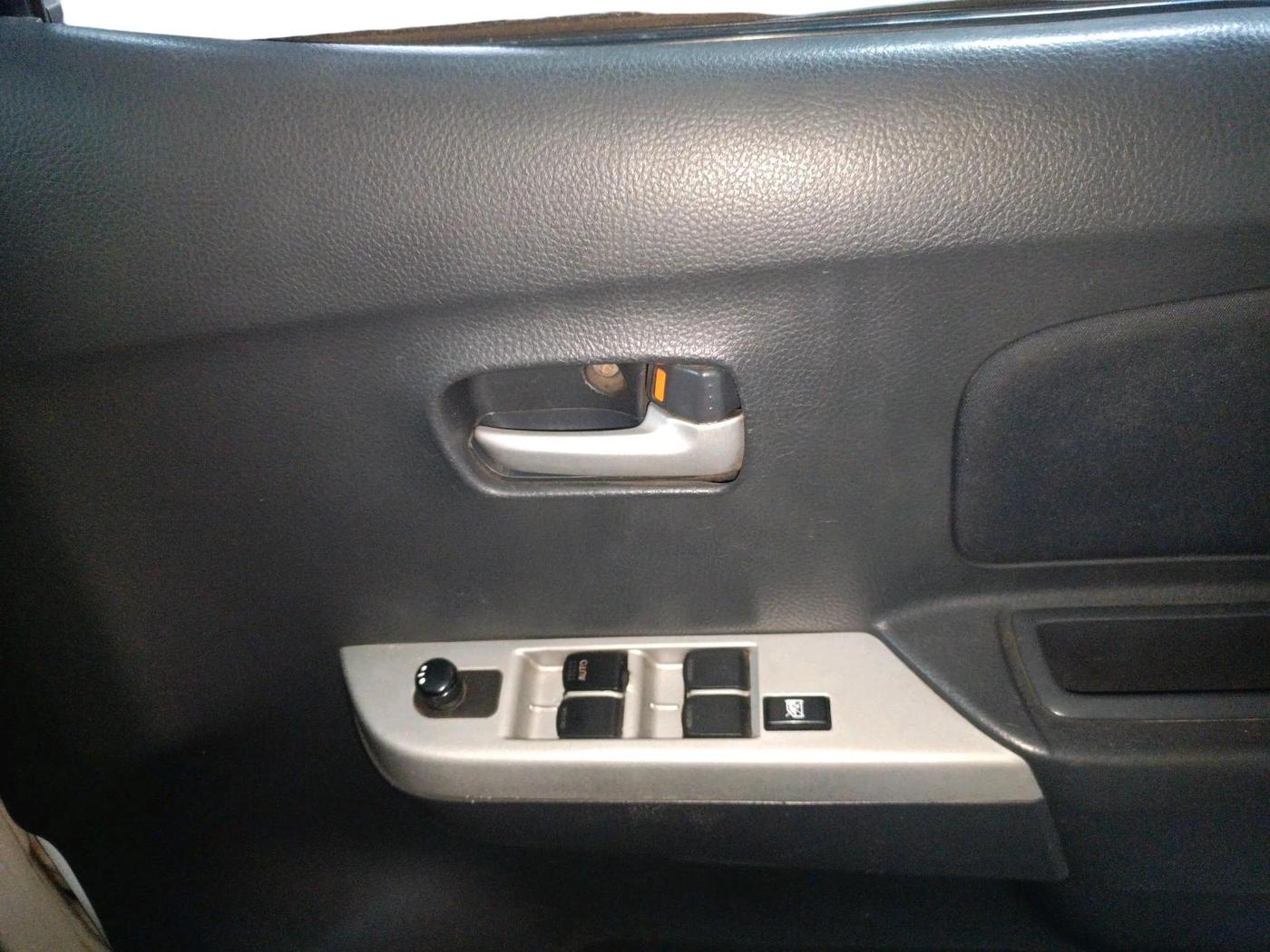 2011 Maruti Wagon R 1.0 VXI, Petrol, Manual, 95,643 km, interior