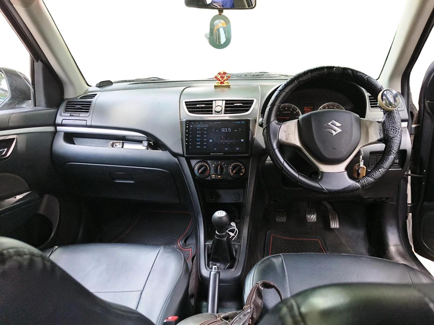 2013 Maruti Swift VXI, Petrol, Manual, 61,415 km, interior