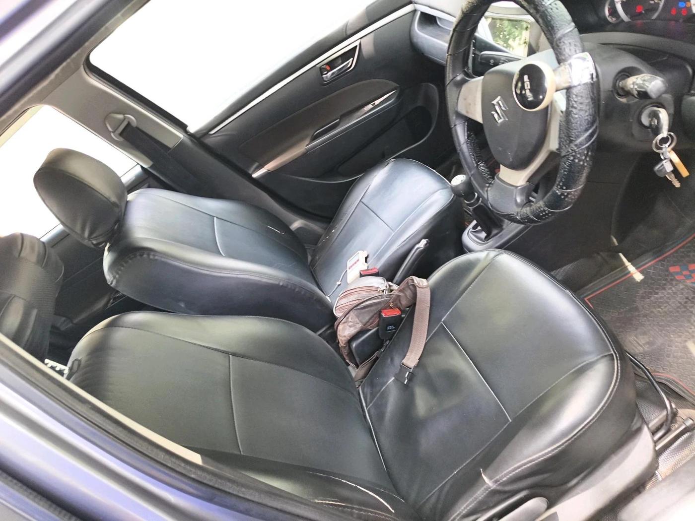 2013 Maruti Swift VXI, Petrol, Manual, 61,415 km, interior