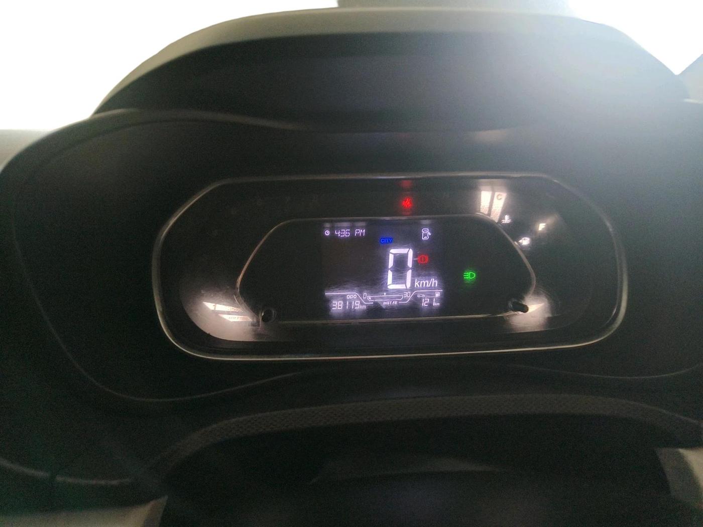 2023 Tata NEXON XZ PLUS PETROL, Petrol, Manual, 38,119 km, interior