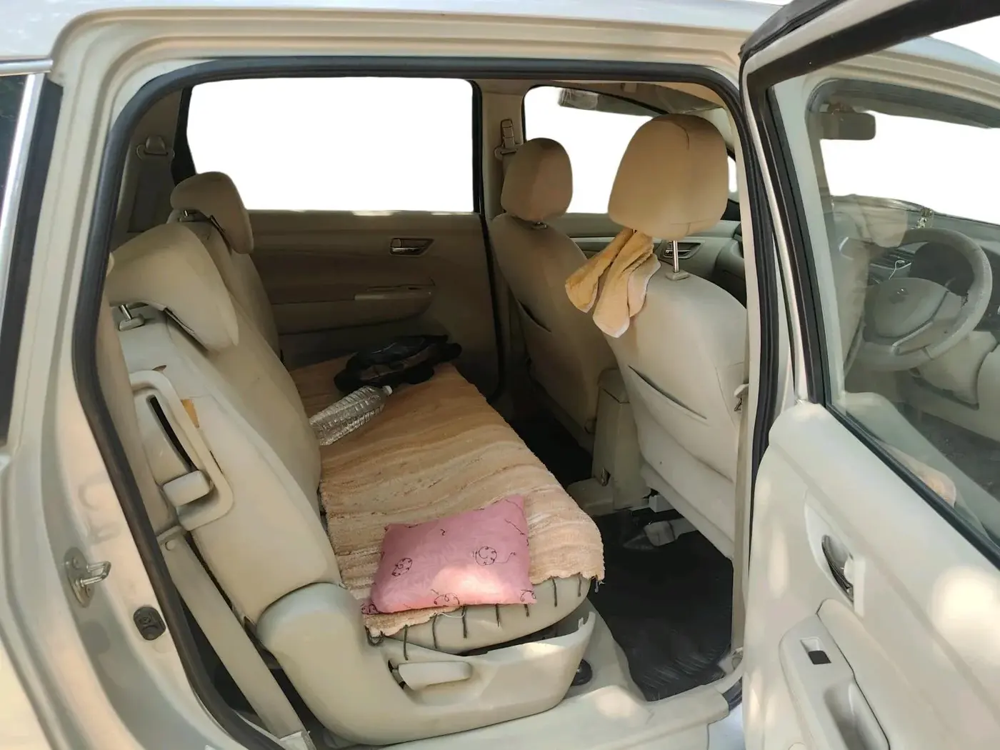 2018 Maruti Ertiga ZXI+, CNG, Manual, 1,68,386 km, interior