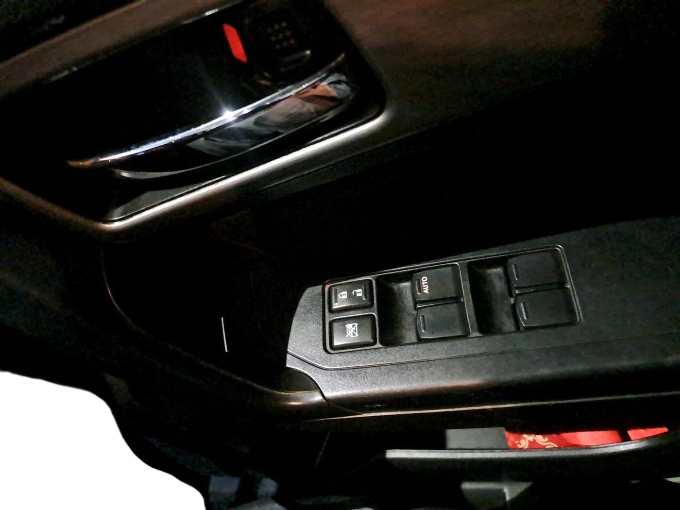 2018 Maruti Vitara Brezza ZDI, Diesel, Manual, 53,562 km, interior