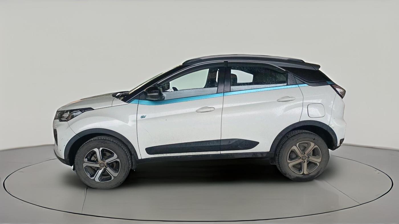 2022 Tata NEXON EV XZ PLUS, Electric, Automatic, 1,13,699 km, exterior