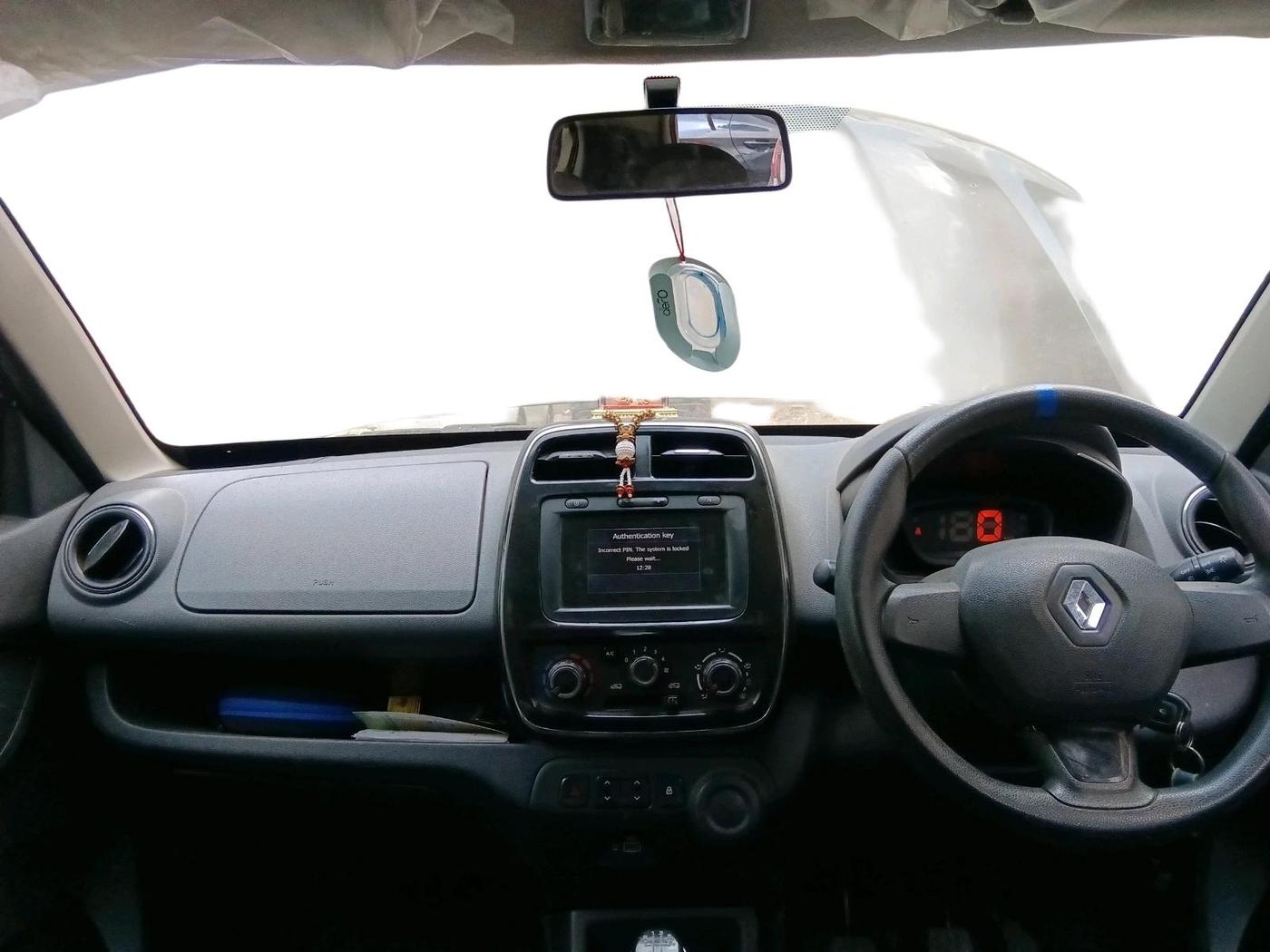 2019 Renault Kwid RXT 0.8 (O), Petrol, Manual, 82,652 km, interior