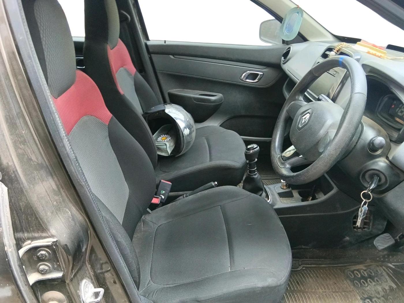 2019 Renault Kwid RXT 0.8 (O), Petrol, Manual, 82,652 km, interior