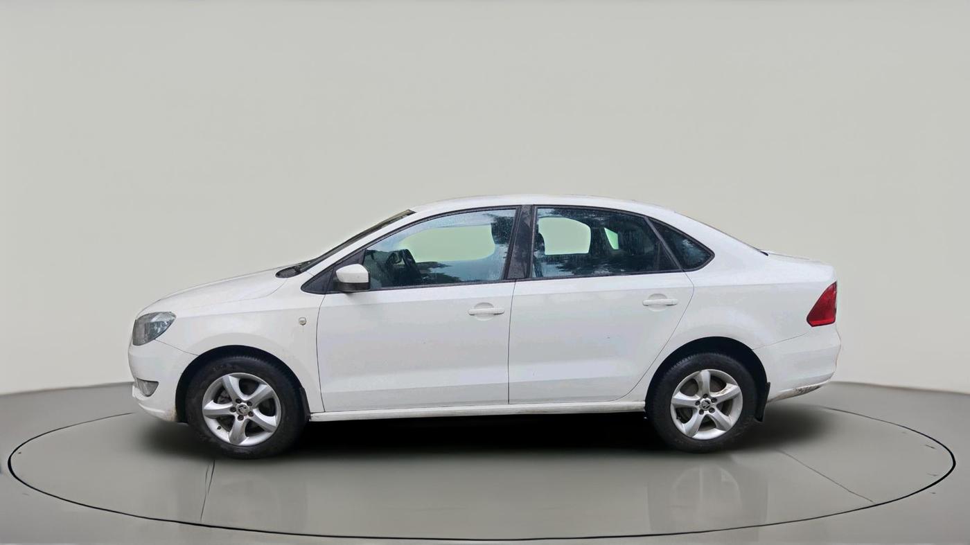 2015 Skoda Rapid AMBITION 1.5 TDI AT, Diesel, Automatic, 74,780 km, exterior