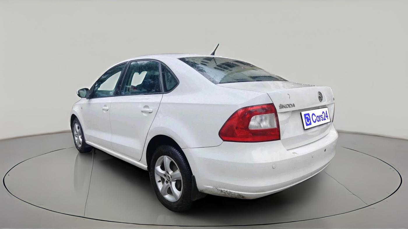 2015 Skoda Rapid AMBITION 1.5 TDI AT, Diesel, Automatic, 74,780 km, exterior