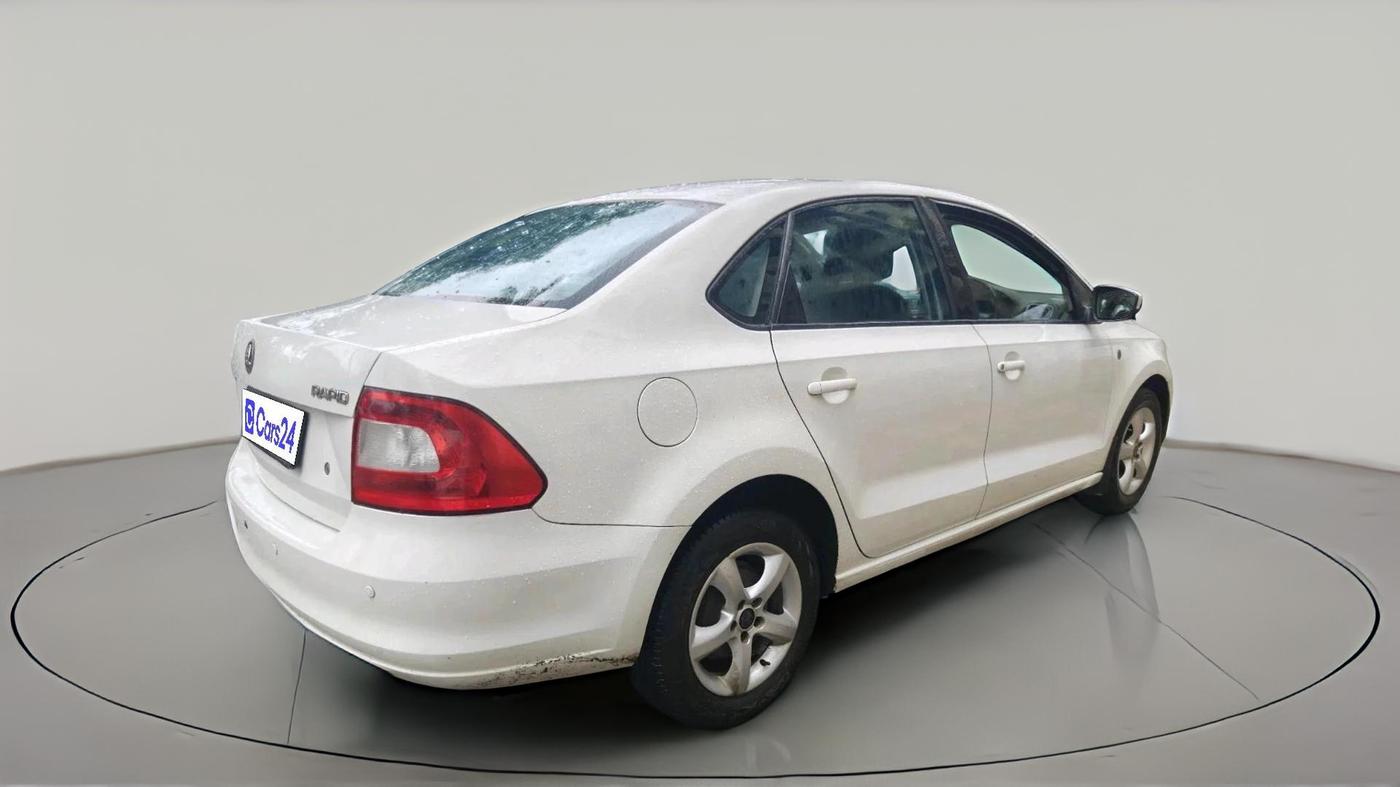 2015 Skoda Rapid AMBITION 1.5 TDI AT, Diesel, Automatic, 74,780 km, exterior