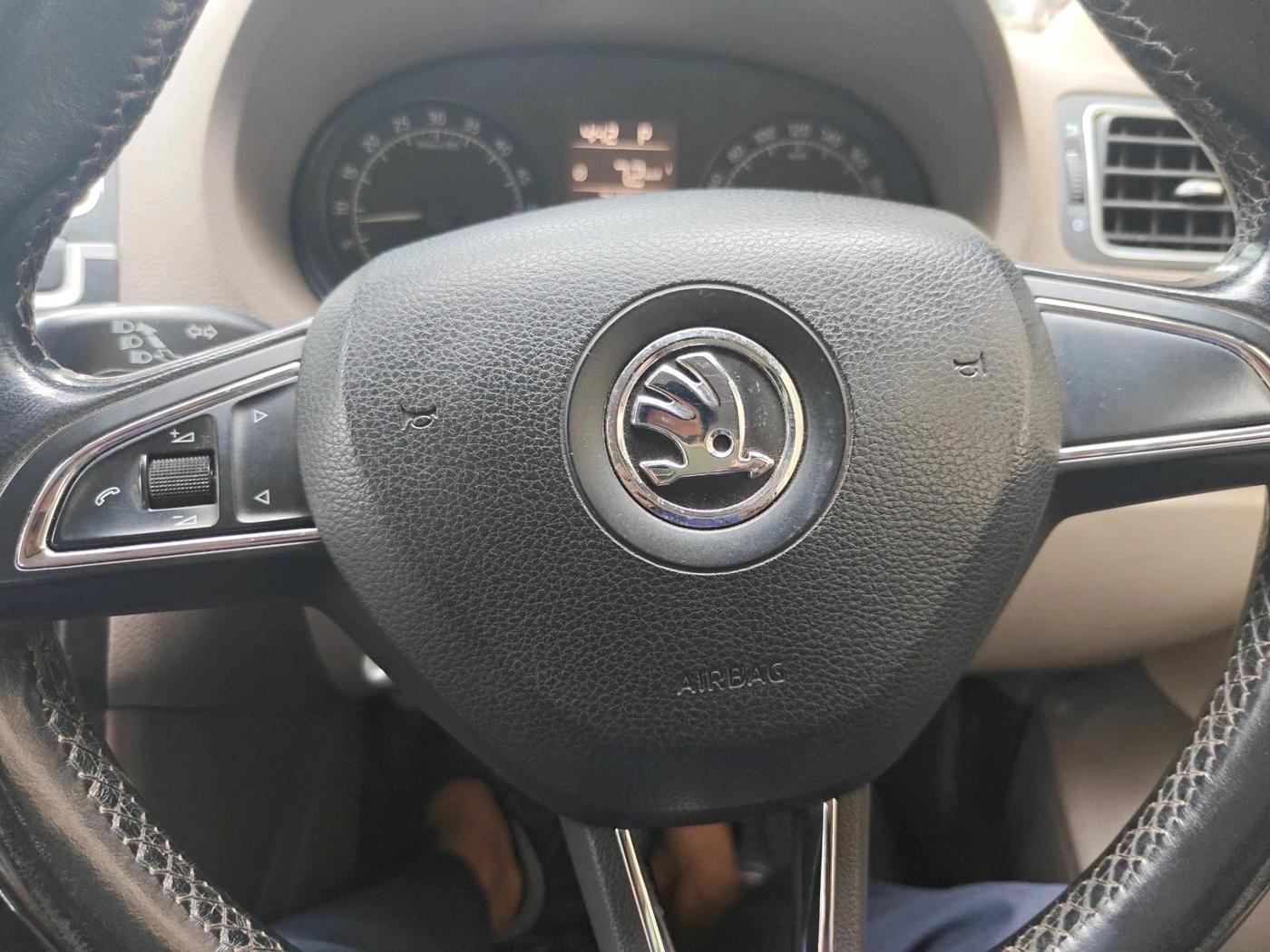 2015 Skoda Rapid AMBITION 1.5 TDI AT, Diesel, Automatic, 74,780 km, interior