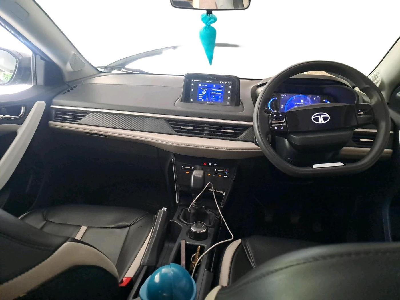 2024 Tata NEXON CREATIVE 1.5 DIESEL, Diesel, Manual, 64,213 km, interior