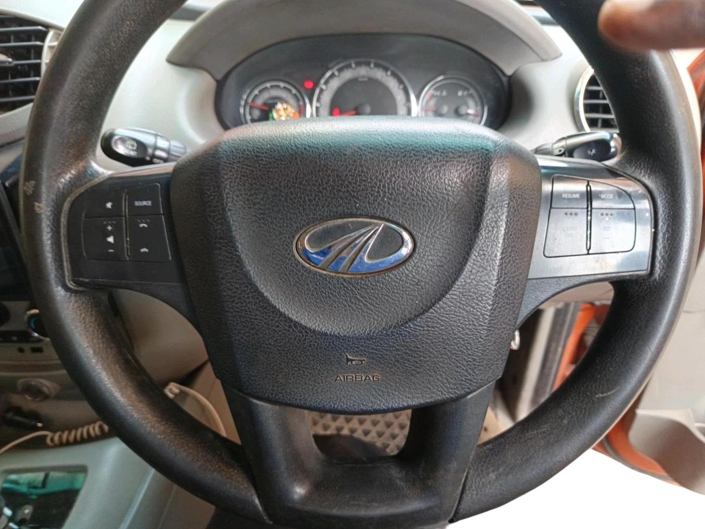 2016 Mahindra NUVOSPORT N8 AMT, Diesel, Automatic, 1,29,149 km, interior
