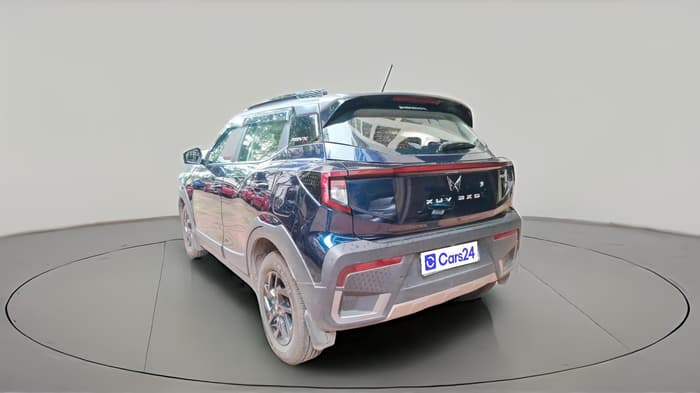 2025 Mahindra XUV 3XO REVX A 1.2 Petrol AT, Petrol, Automatic, 3,000 km, exterior