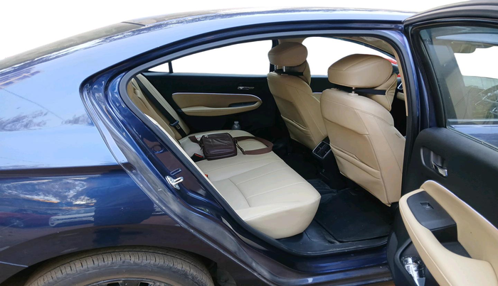2025 Honda City 1.5L I-VTEC ZX CVT, Petrol, Automatic, 6,960 km, interior