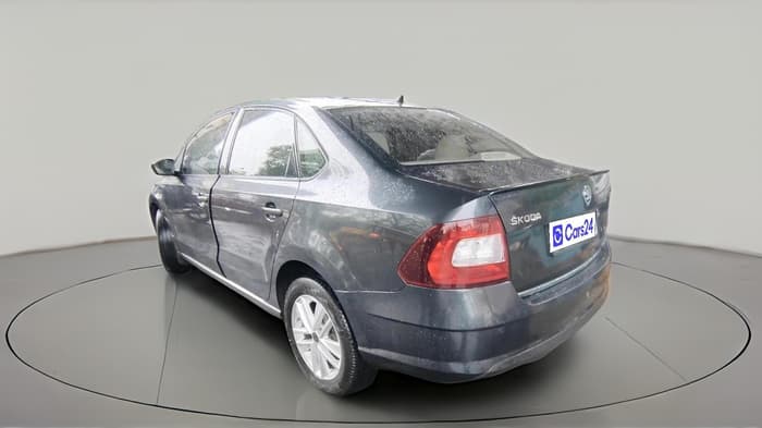 2017 Skoda Rapid STYLE 1.6 MPI AT, Petrol, Automatic, 49,017 km, exterior