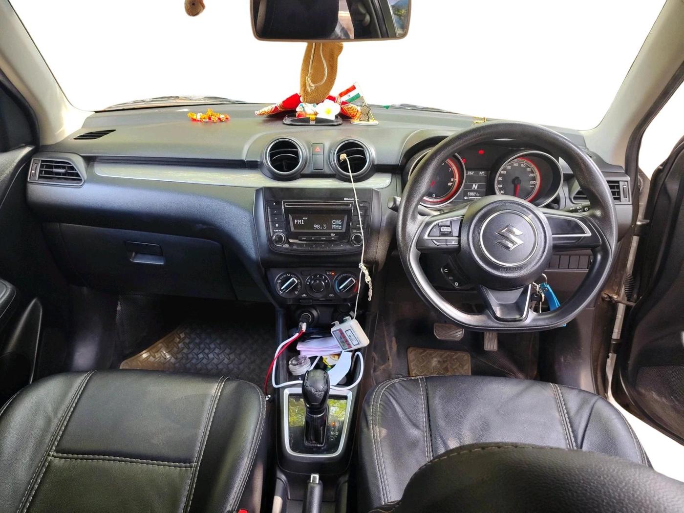 2018 Maruti Swift VXI AMT, Petrol, Automatic, 59,821 km, interior