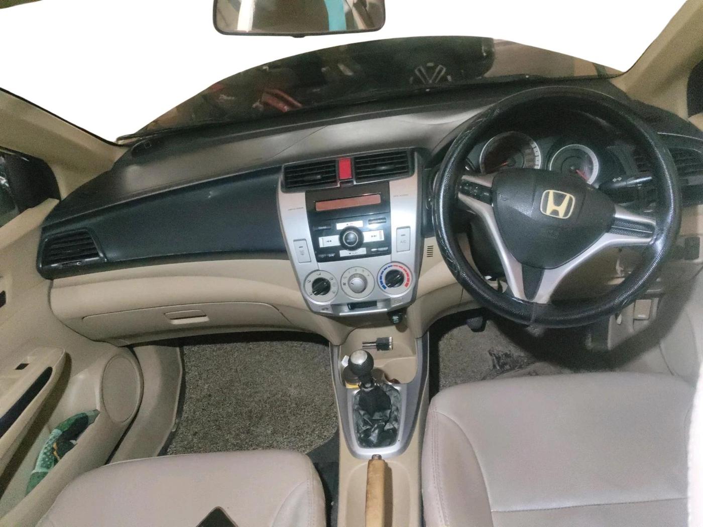 2011 Honda City 1.5L I-VTEC S MT, Petrol, Manual, 1,29,363 km, interior