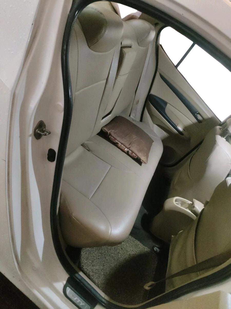 2011 Honda City 1.5L I-VTEC S MT, Petrol, Manual, 1,29,363 km, interior