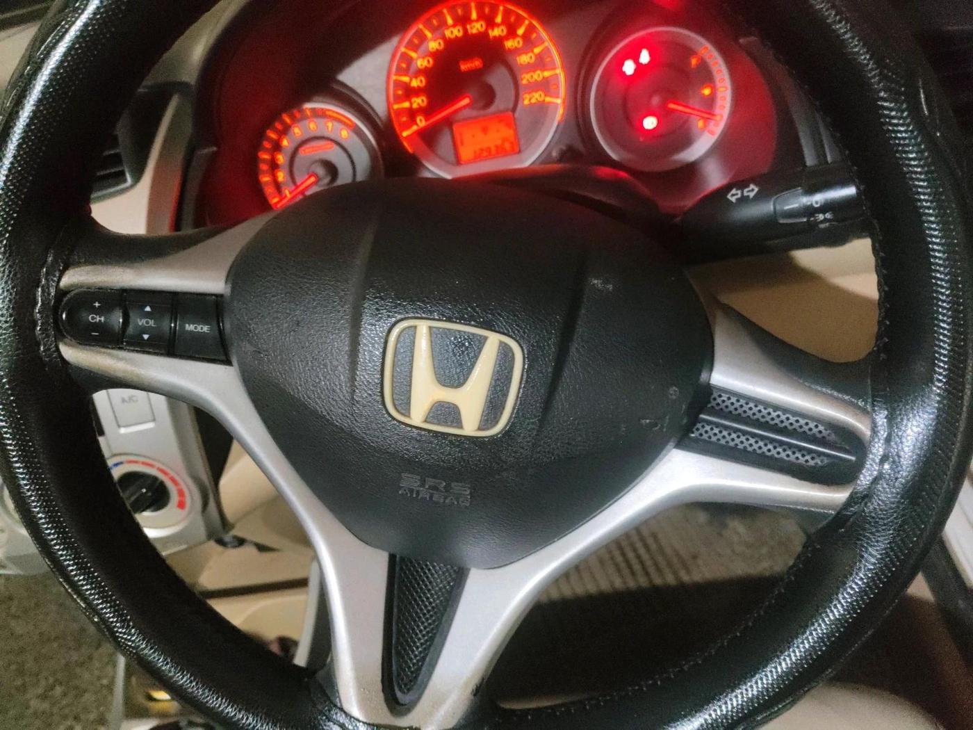 2011 Honda City 1.5L I-VTEC S MT, Petrol, Manual, 1,29,363 km, interior