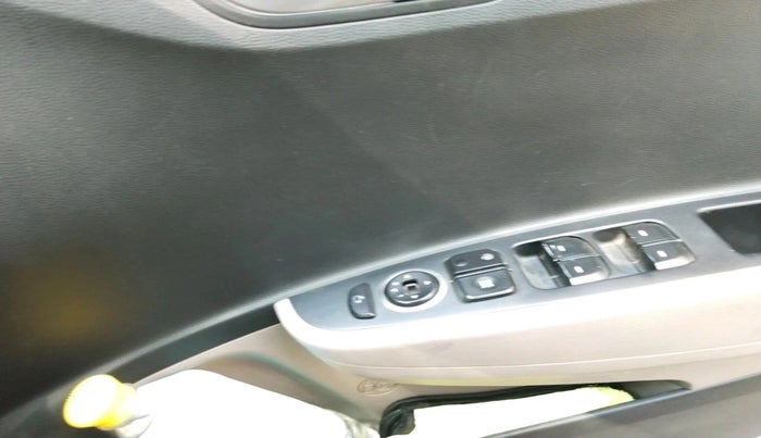 2014 Hyundai Grand i10 SPORTZ 1.2 KAPPA VTVT, Petrol, Manual, 81,870 km, interior