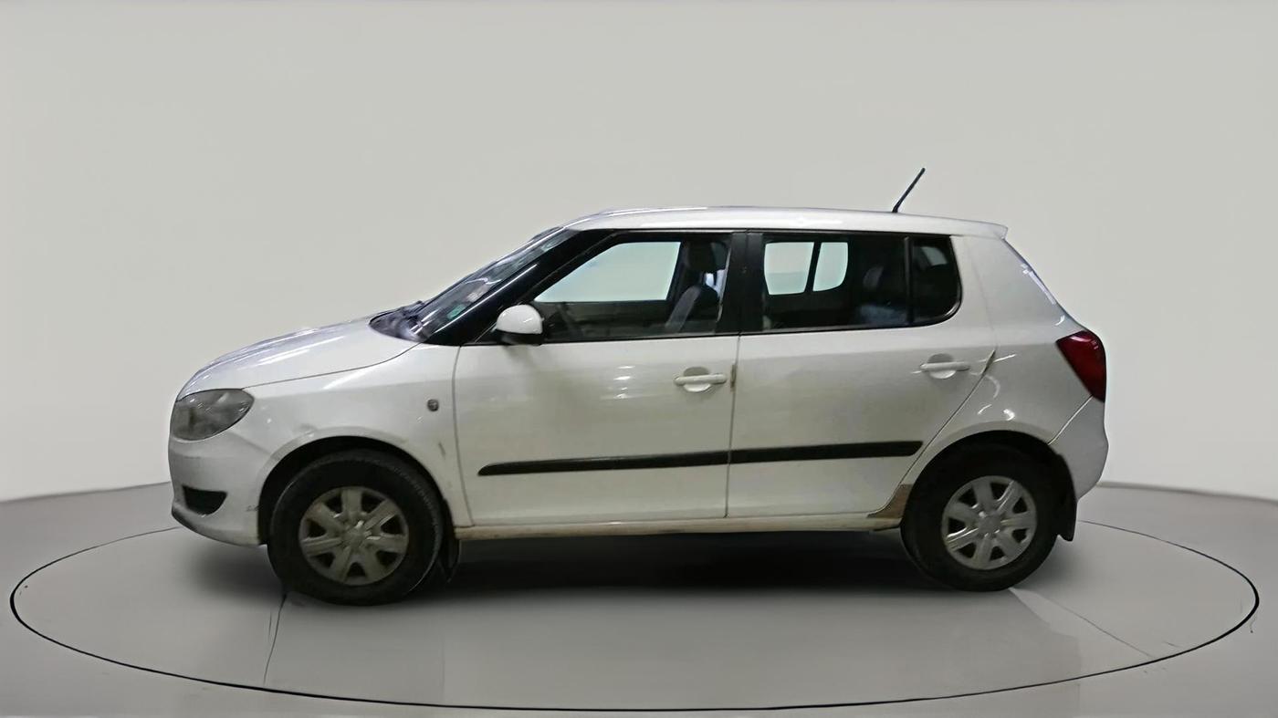 2011 Skoda Fabia AMBITION PLUS 1.2 MPI, Petrol, Manual, 97,117 km, exterior