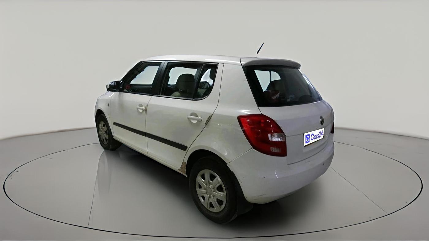2011 Skoda Fabia AMBITION PLUS 1.2 MPI, Petrol, Manual, 97,117 km, exterior
