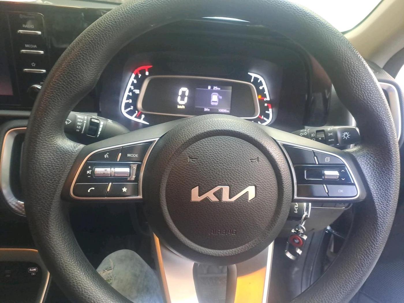 2022 KIA SONET HTK PLUS 1.2, Petrol, Manual, 10,836 km, interior