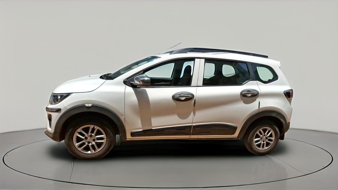 2021 Renault TRIBER RXL MT, Petrol, Manual, 29,850 km, exterior