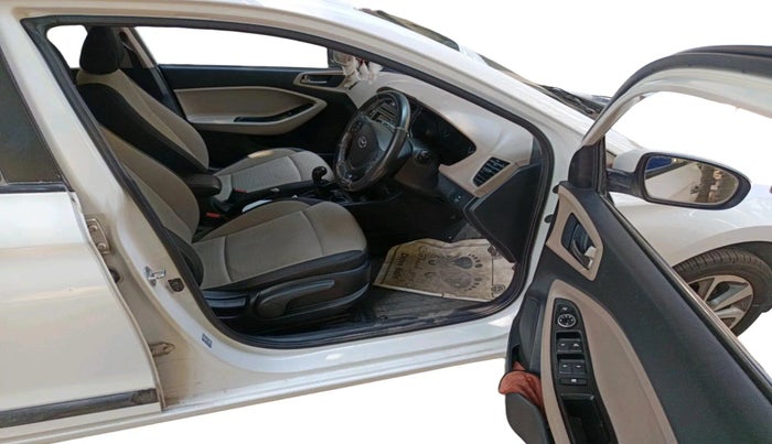 2015 Hyundai Elite i20 SPORTZ 1.2 (O), Petrol, Manual, 41,471 km, interior